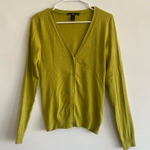 💛🍐H&M Chartreuse Cardigan🍐💛